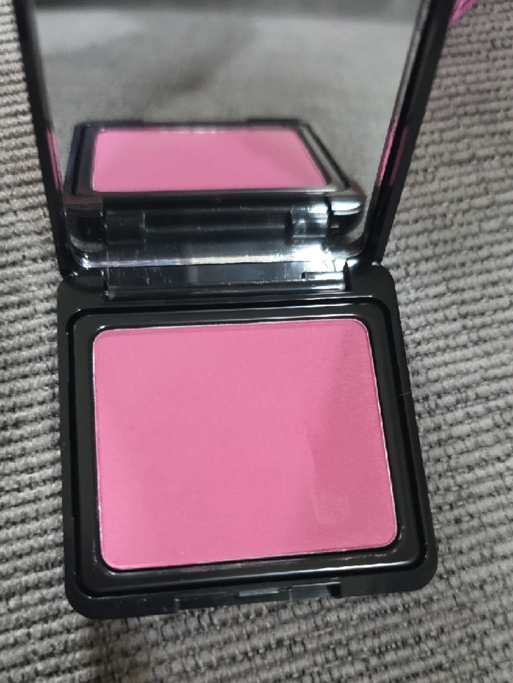 Japonesque Velvet Touch Blush, New, Shade #4, 6.5g.